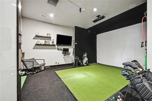 $1,700,000 | 10258 North Kansas Avenue, Kansas City, MO 64155