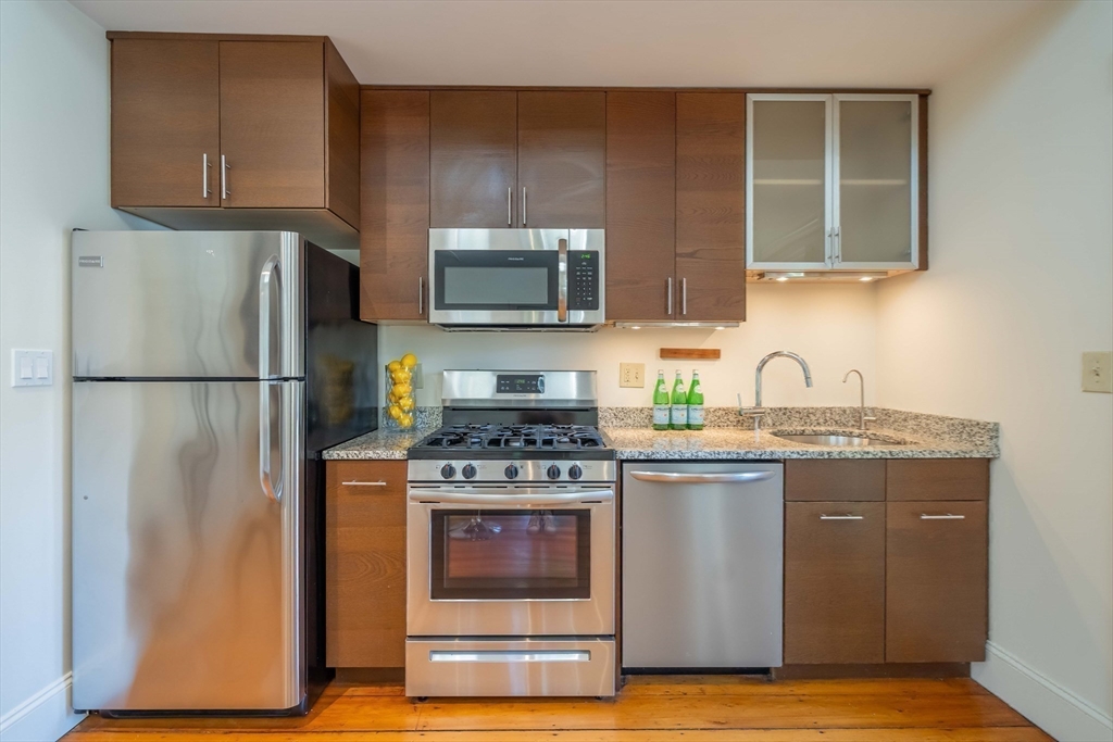 20 Porter Street, Unit 3 Boston, MA 02130 - Photo 11 of 26