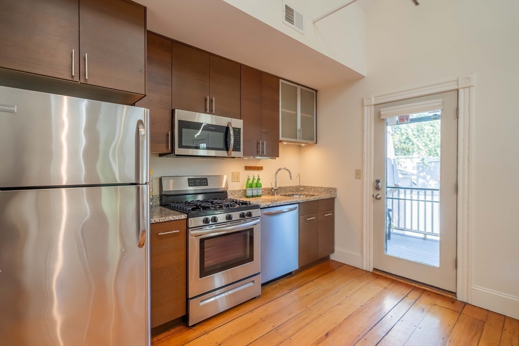 20 Porter Street, Unit 3 Boston, MA 02130 - Photo 12 of 26