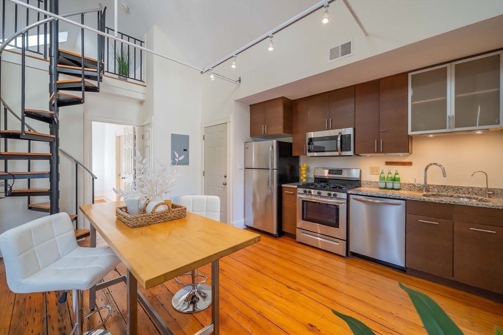 20 Porter Street, Unit 3 Boston, MA 02130 - Photo 9 of 26