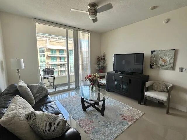 $2,600 | 625 Casa Loma Boulevard, Unit 1507, Boynton Beach, FL 33435