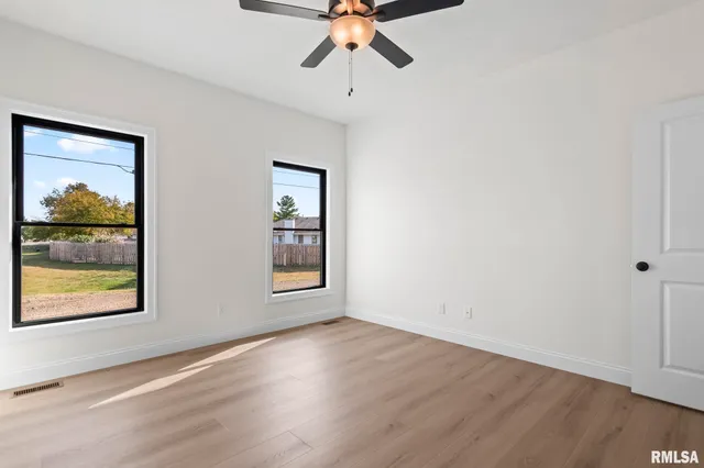 $439,900 | 3200 Greenbriar Drive, Springfield, IL 62711