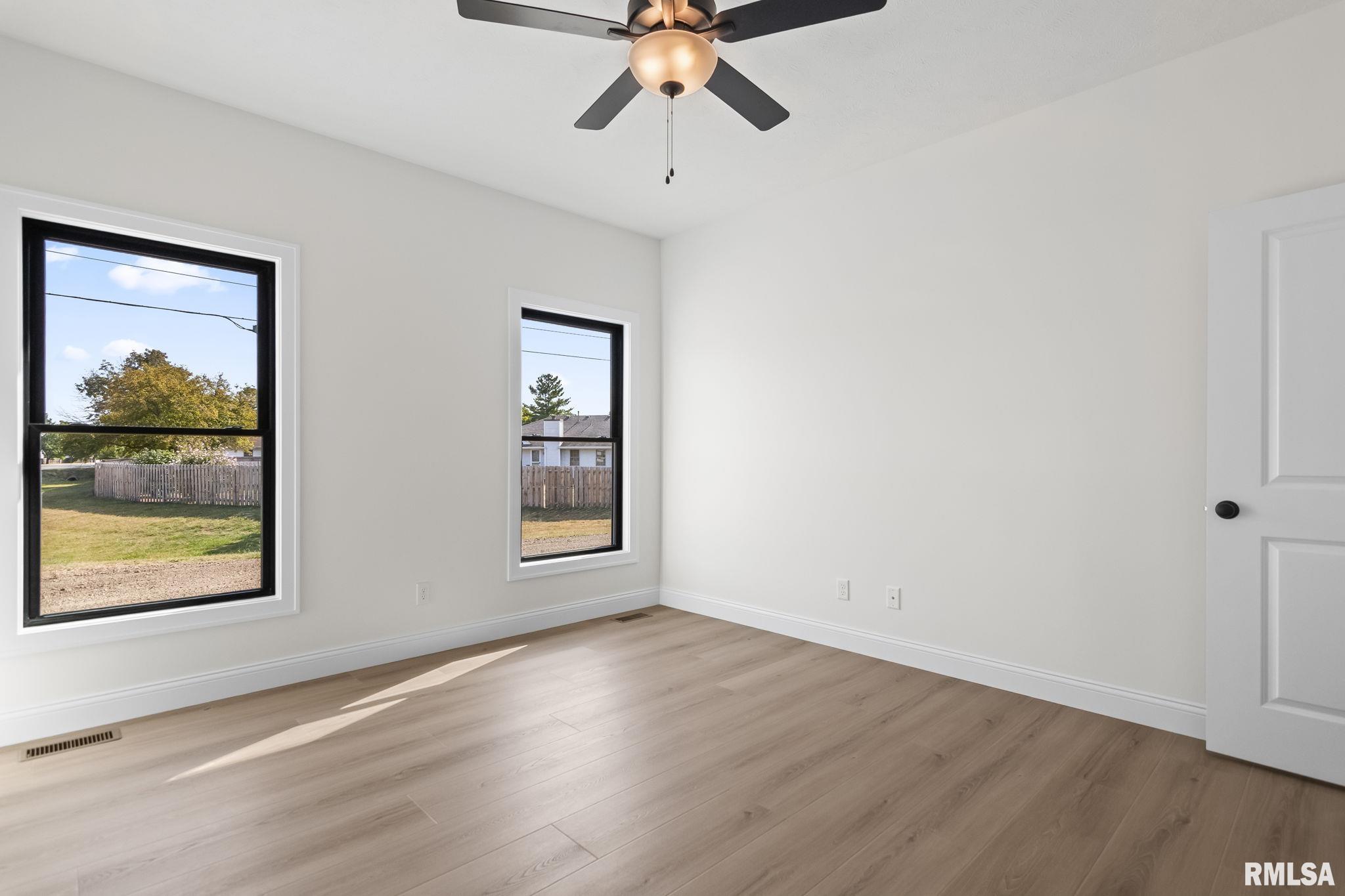 3200 Greenbriar Drive Springfield, IL 62711 - Photo 17 of 39