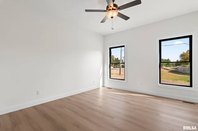 $439,900 | 3200 Greenbriar Drive, Springfield, IL 62711