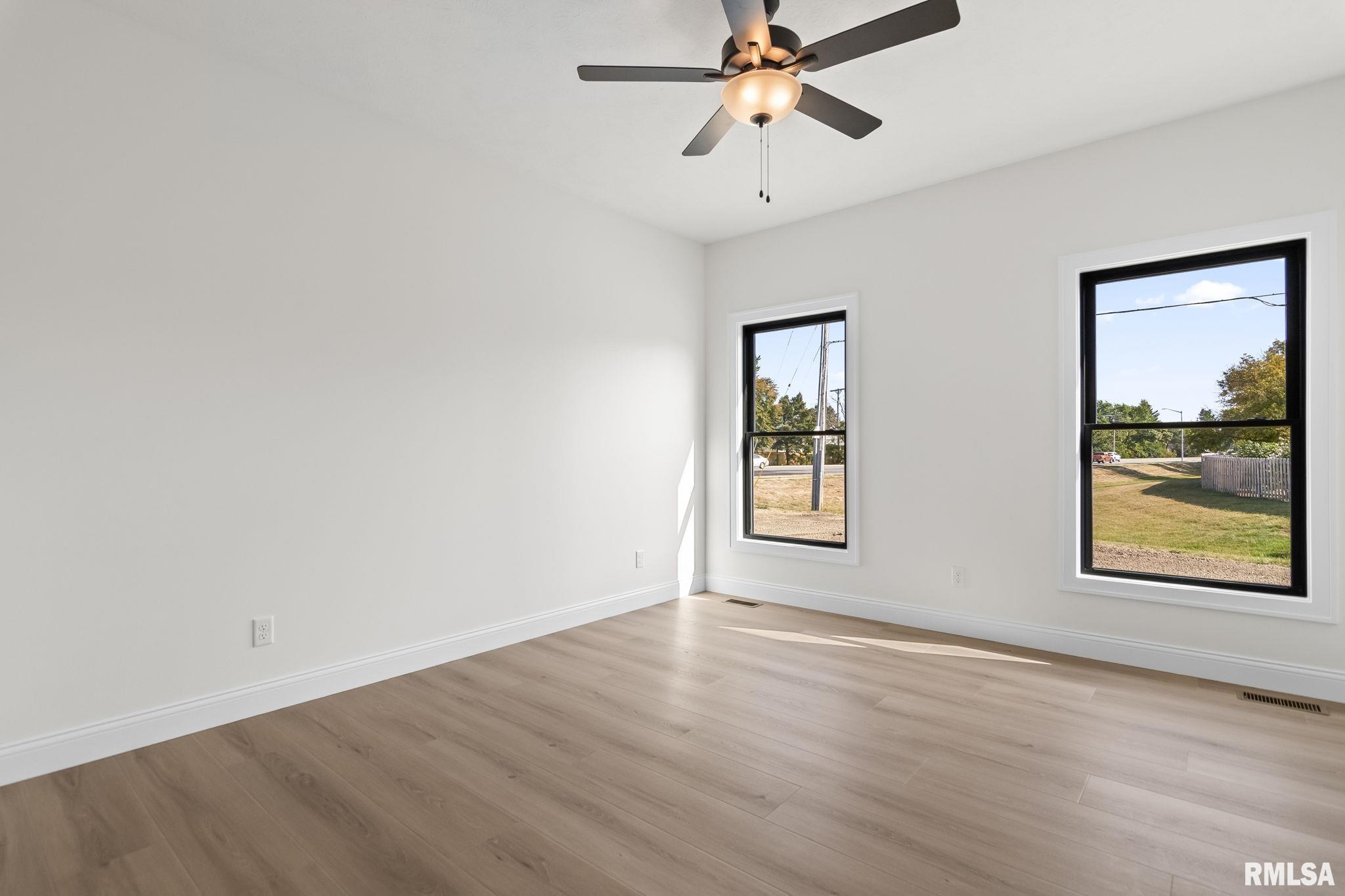 3200 Greenbriar Drive Springfield, IL 62711 - Photo 18 of 39