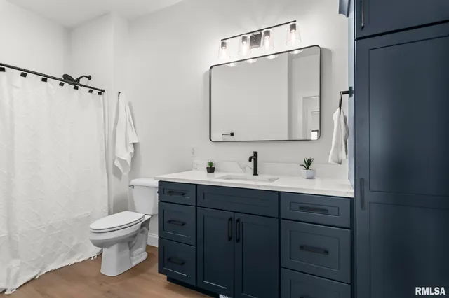 $439,900 | 3200 Greenbriar Drive, Springfield, IL 62711