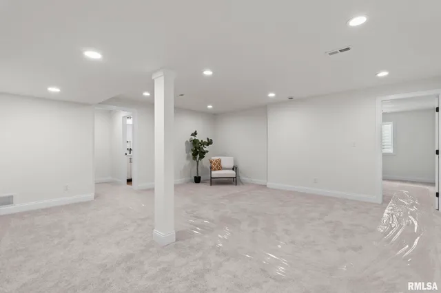 $439,900 | 3200 Greenbriar Drive, Springfield, IL 62711