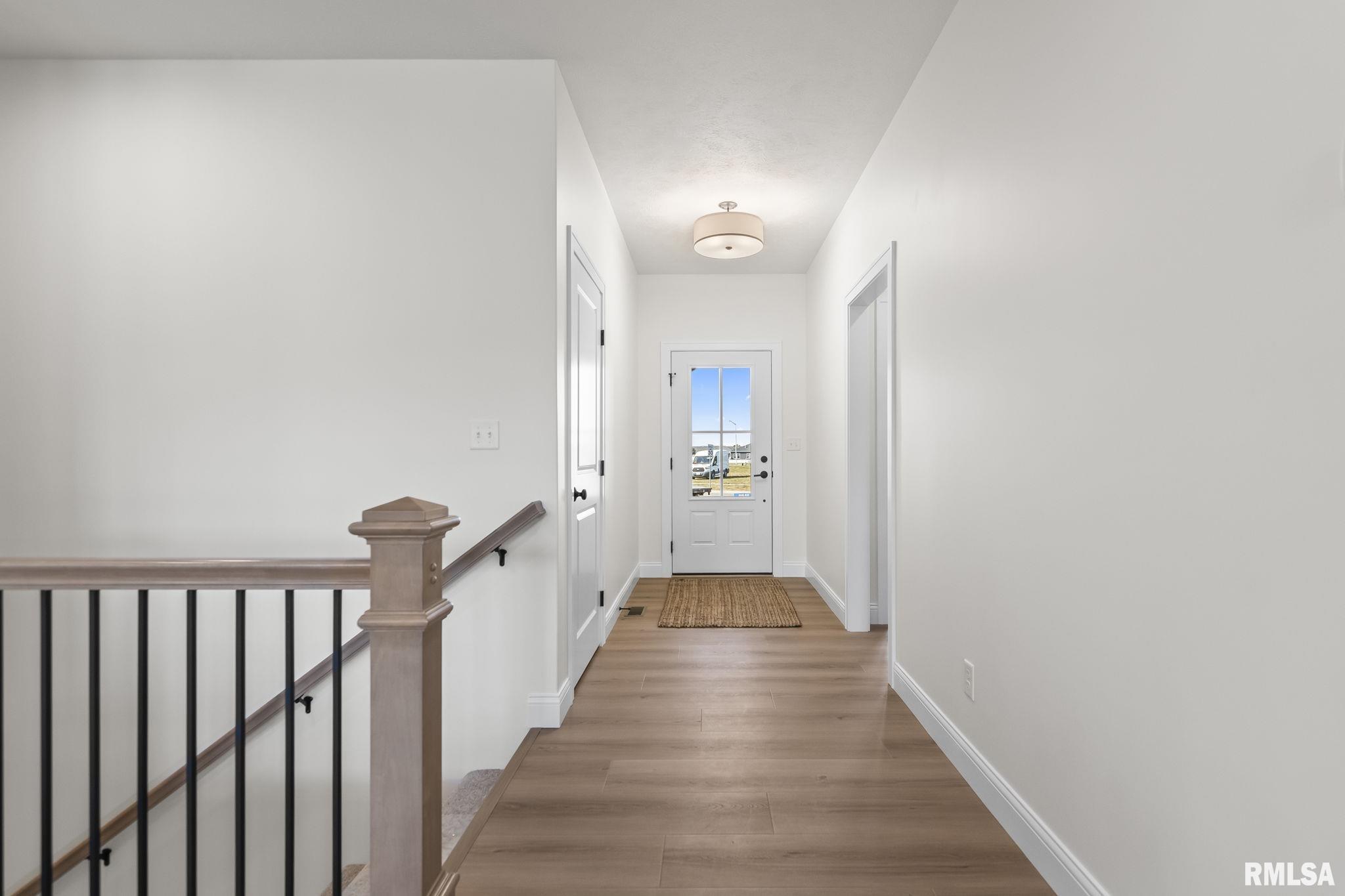 3200 Greenbriar Drive Springfield, IL 62711 - Photo 3 of 39