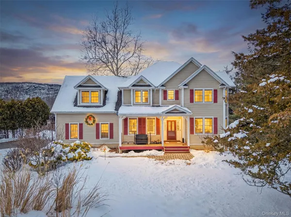 $724,000 | 72 Coppergate Lane, Warwick, NY 10990