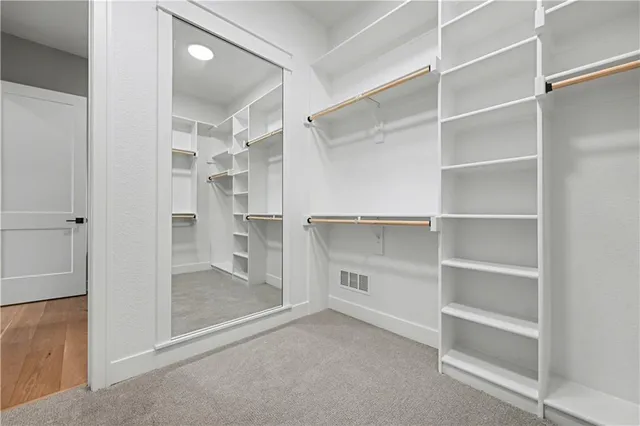 $829,950 | 22152 West 94th Terrace, Lenexa, KS 66220