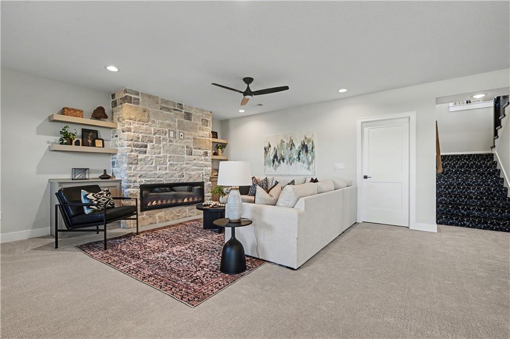 22152 West 94th Terrace Lenexa, KS 66220 - Photo 35 of 41