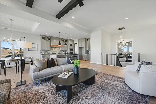 $829,950 | 22152 West 94th Terrace, Lenexa, KS 66220