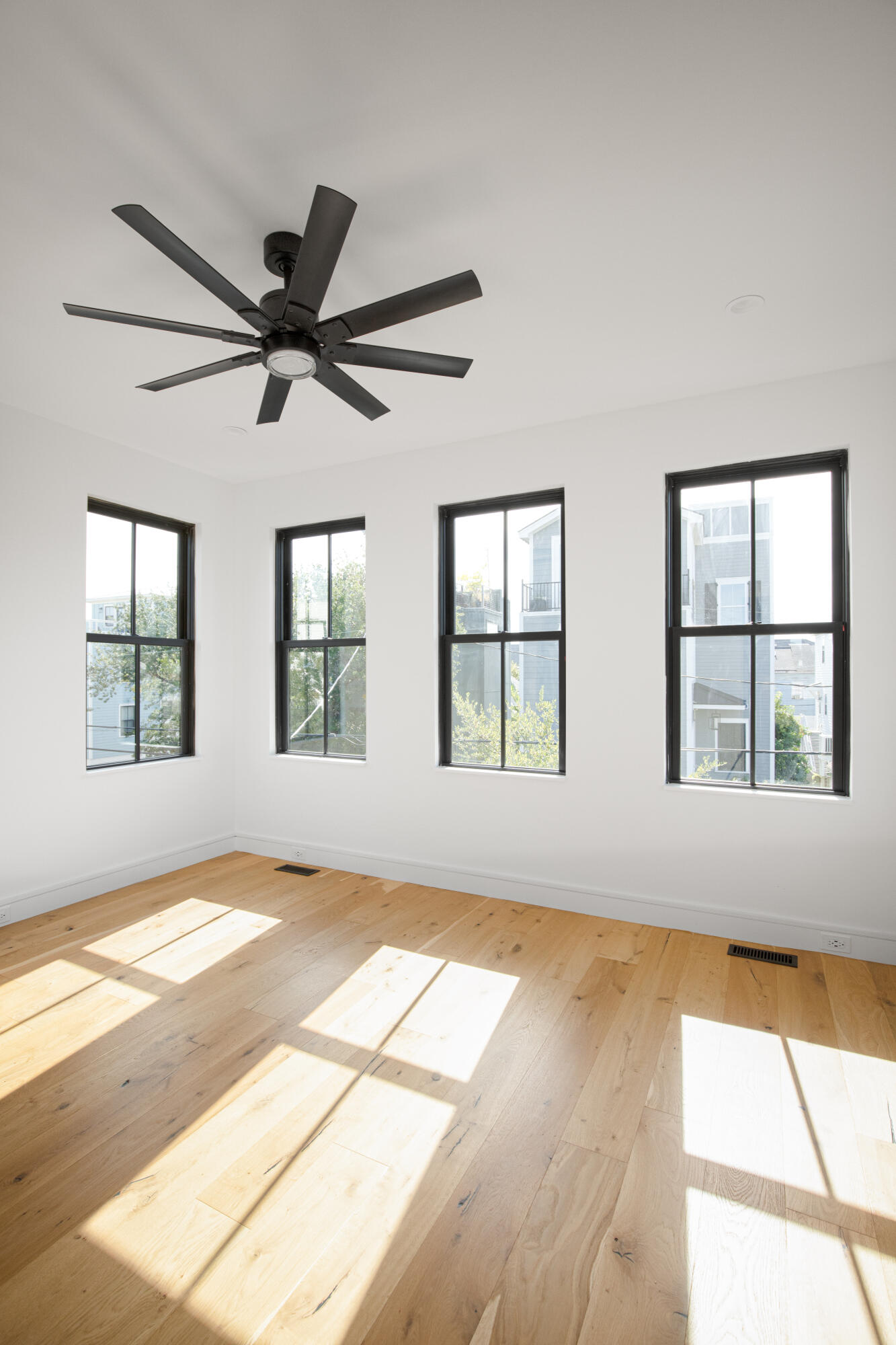 76 Cooper Street Charleston, SC 29403 - Photo 16 of 33 COOPER-35