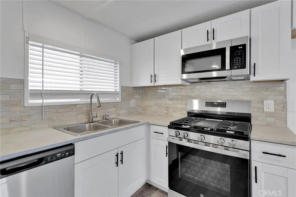 15252 Seneca Road, Unit 29 Victorville, CA 92392 - Photo 9 of 28