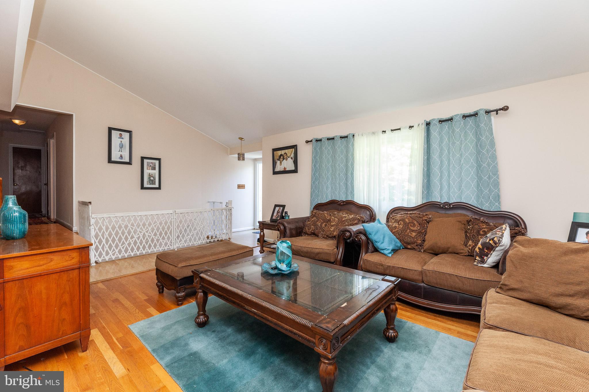 10883 Lockwood Drive Silver Spring, MD 20901 - Photo 3 of 41