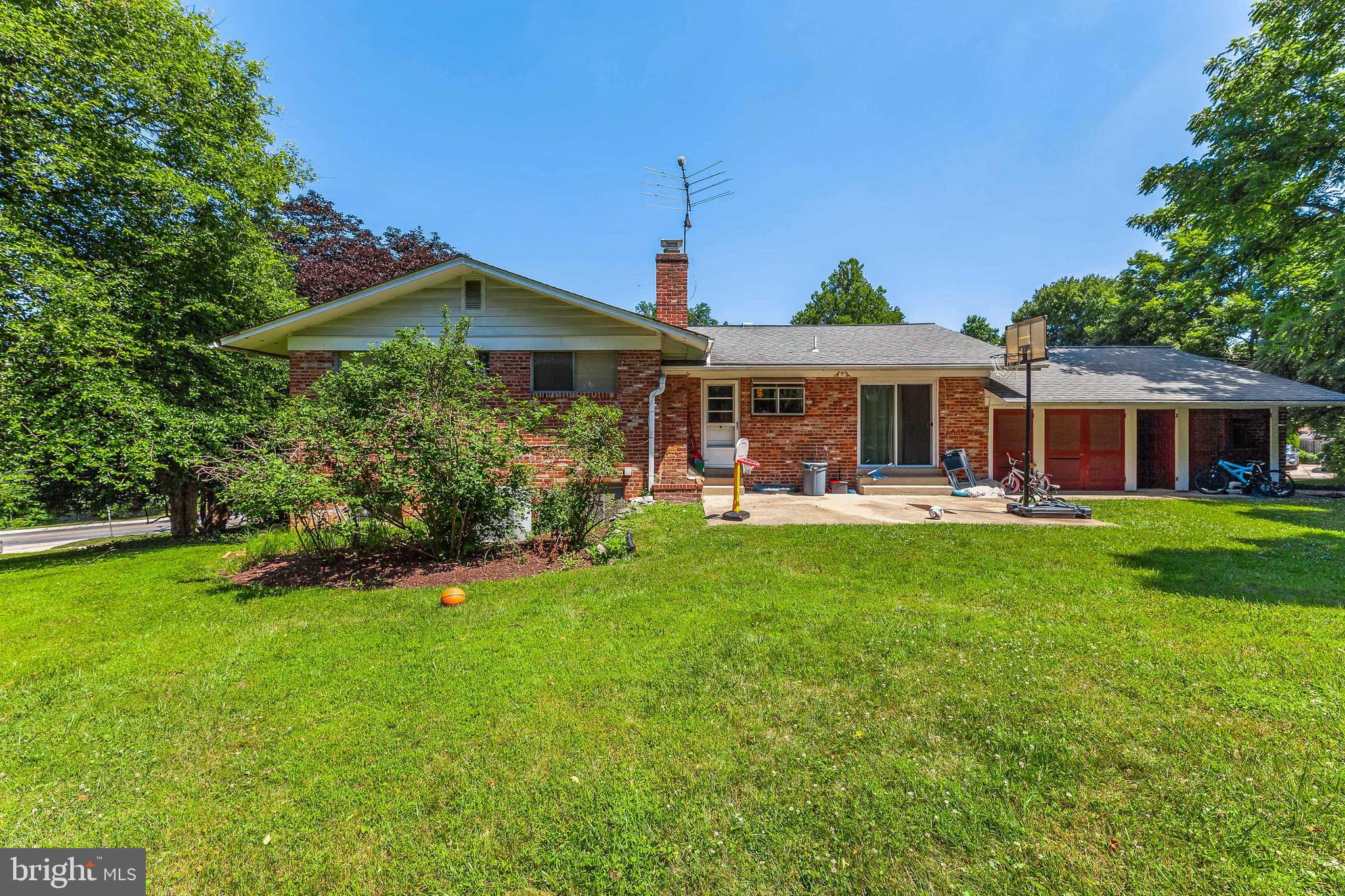 10883 Lockwood Drive Silver Spring, MD 20901 - Photo 35 of 41