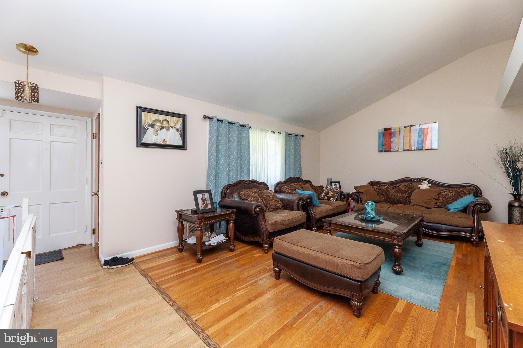 10883 Lockwood Drive Silver Spring, MD 20901 - Photo 4 of 41