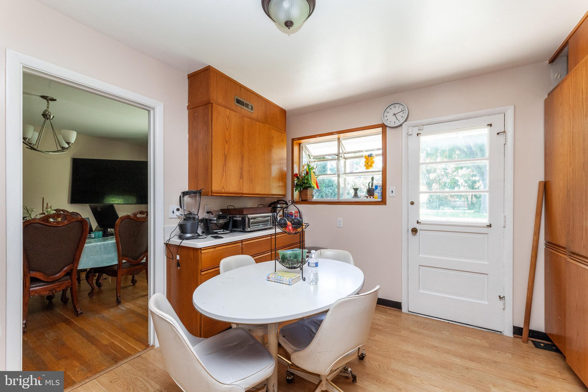 10883 Lockwood Drive Silver Spring, MD 20901 - Photo 9 of 41