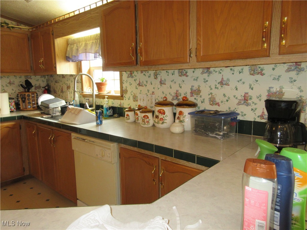 6790 Slater Road Andover, OH 44003 - Photo 4 of 11 Gallery Image 4