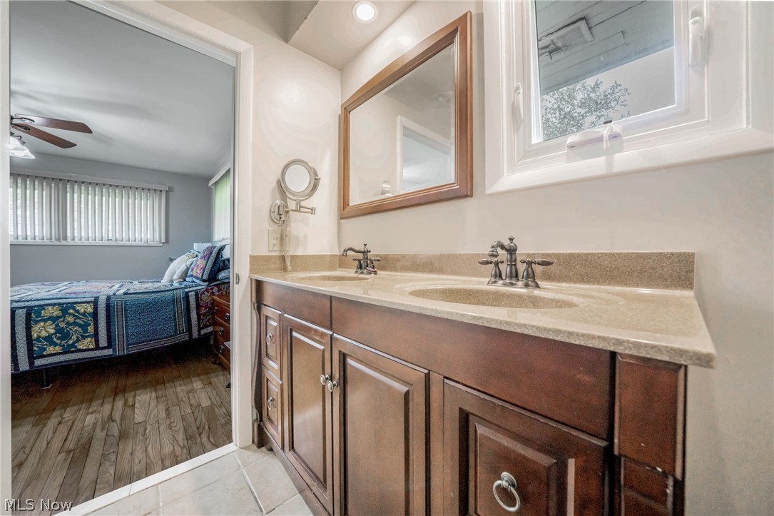23225 Bryden Road Shaker Heights, OH 44122 - Photo 17 of 39 Bathroom