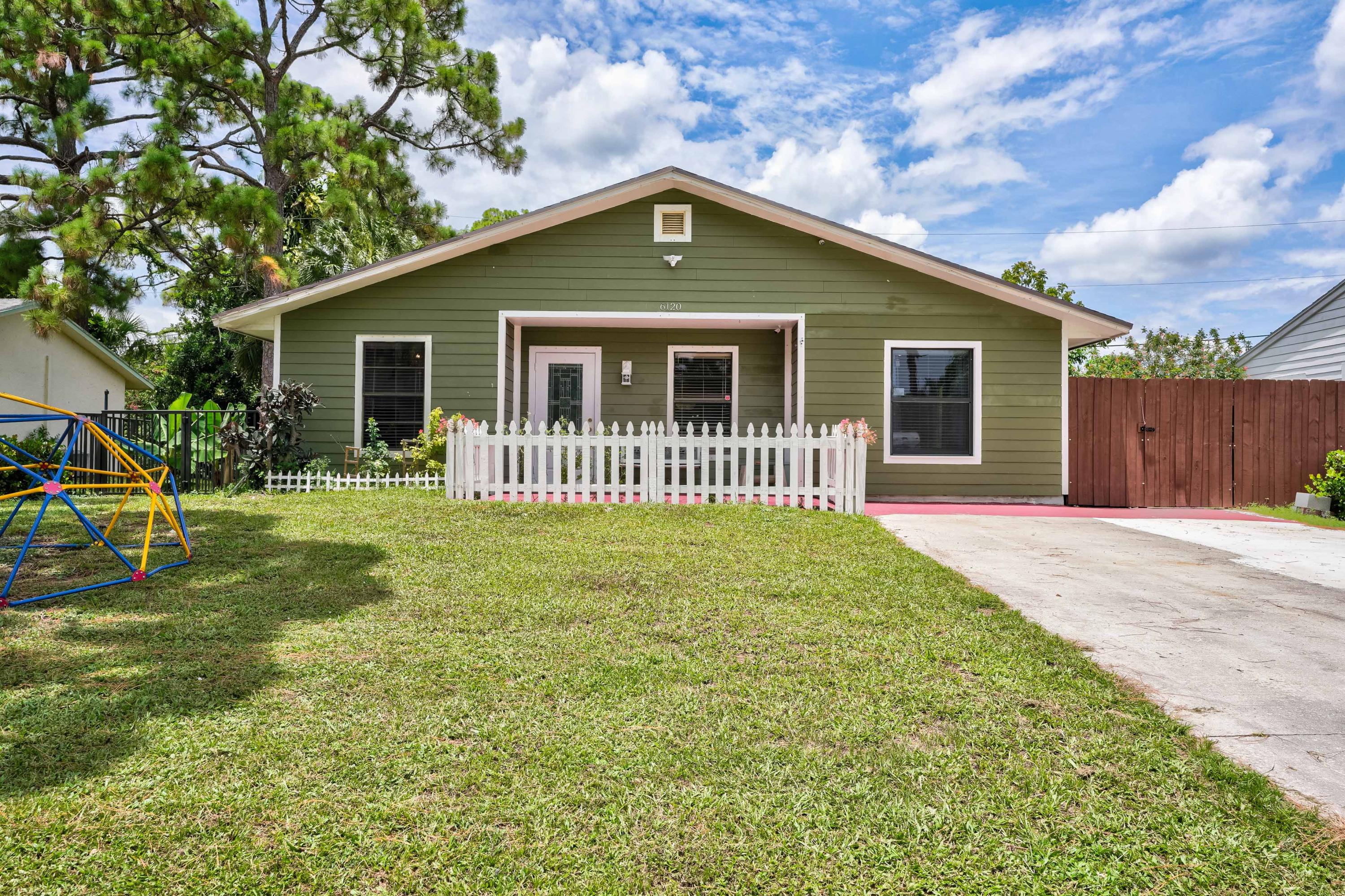 6120 Wolfe Street Jupiter, FL 33458 - Photo 2 of 55 Large driveway design
