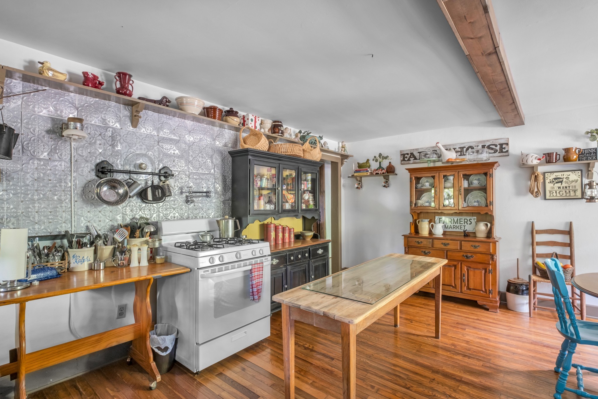 1155 Russell Creek Road Lobelville, TN 37097 - Photo 14 of 49