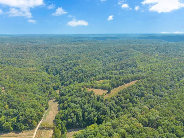 $575,000 | 1155 Russell Creek Road, Lobelville, TN 37097