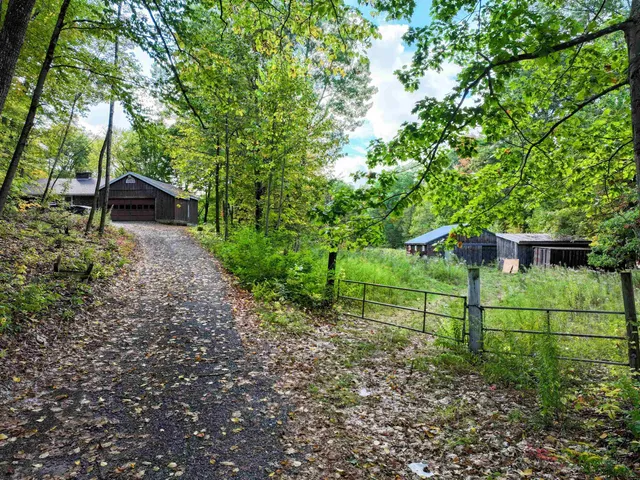 $449,000 | 42 Lower Plains Road, Middlebury, VT 05753