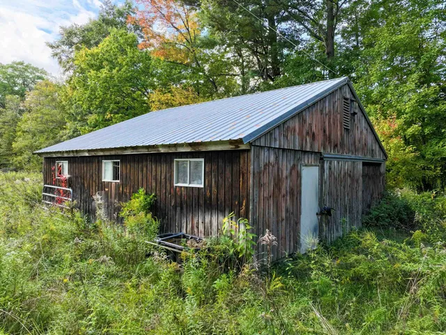 $449,000 | 42 Lower Plains Road, Middlebury, VT 05753