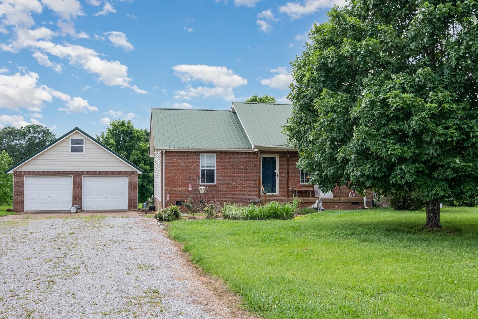 4970 Smiley Road Chapel Hill, TN 37034 - Photo 1 of 28 Gallery Image 1