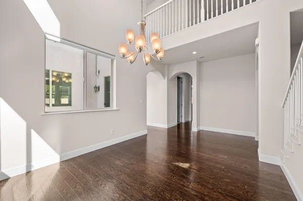 $949,900 | 1805 East Bella Rosa Avenue, Fresno, CA 93730