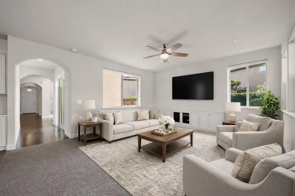 $949,900 | 1805 East Bella Rosa Avenue, Fresno, CA 93730