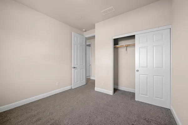 $949,900 | 1805 East Bella Rosa Avenue, Fresno, CA 93730
