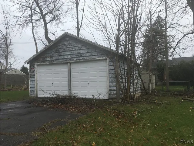$175,000 | 8884 Michigan Avenue, Cicero, NY 13039