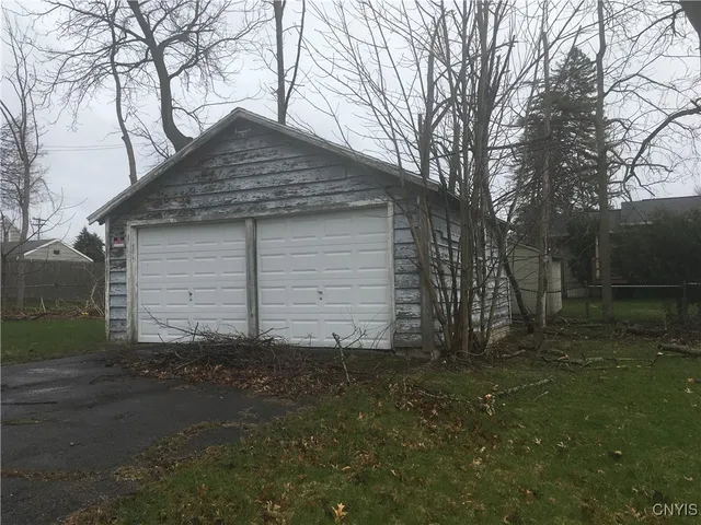 $175,000 | 8884 Michigan Avenue, Cicero, NY 13039