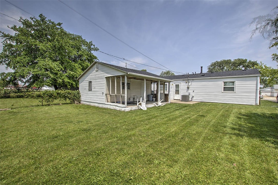 2809 East Cardinal Drive Decatur, IL 62526 - Photo 14 of 20 a view of a house with a backyard