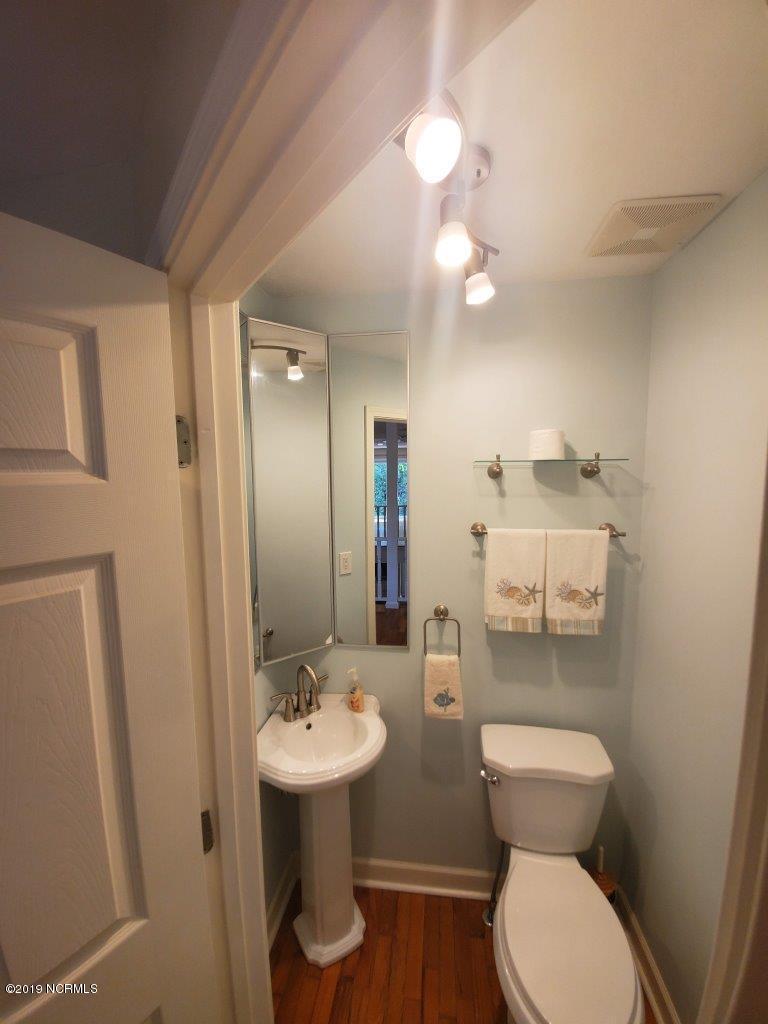 5418 Eastwind Road Wilmington, NC 28403 - Photo 10 of 27 10 half bath