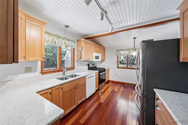 $409,900 | 424 Linden Avenue, East Aurora, NY 14052