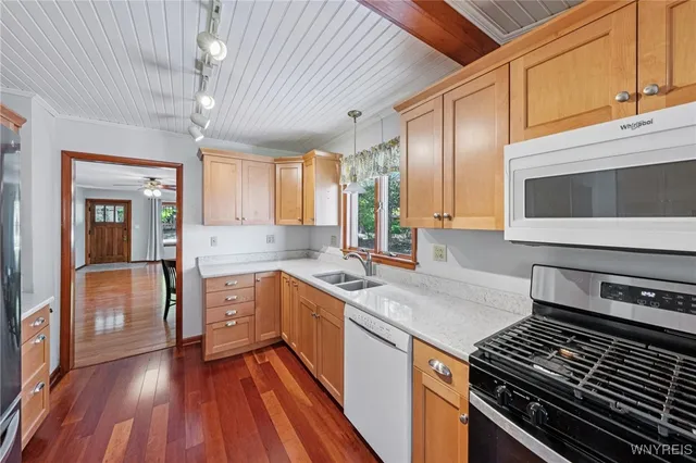 $409,900 | 424 Linden Avenue, East Aurora, NY 14052