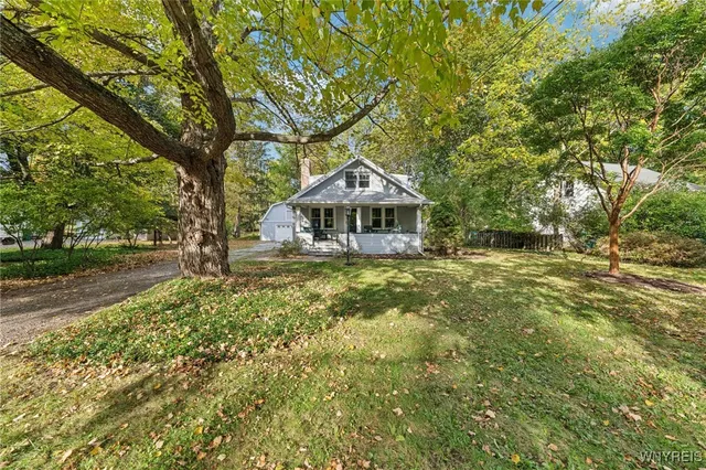 $409,900 | 424 Linden Avenue, East Aurora, NY 14052