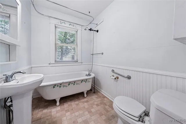 $409,900 | 424 Linden Avenue, East Aurora, NY 14052