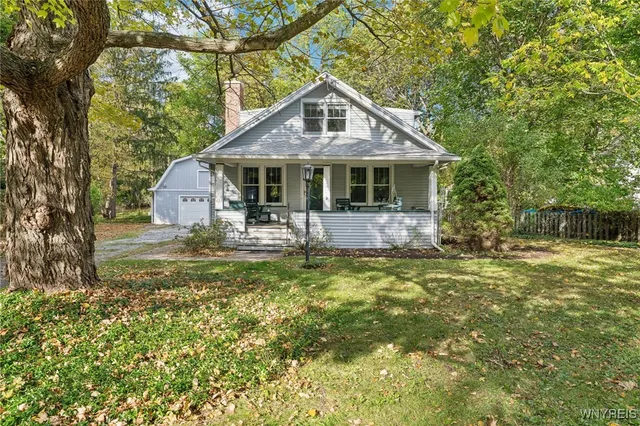 $409,900 | 424 Linden Avenue, East Aurora, NY 14052