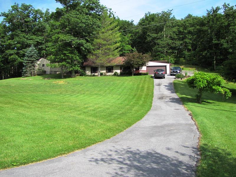1135 Green Valley Road Peterstown, WV 24963 - Photo 1 of 46 Gallery Image 1