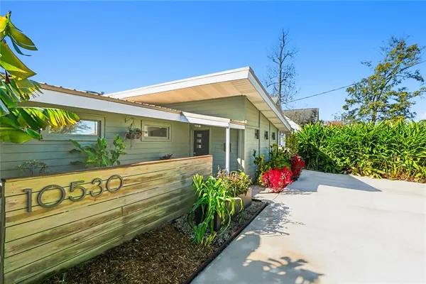 $550,000 | 10530 Carthage Street, River Ridge, LA 70123