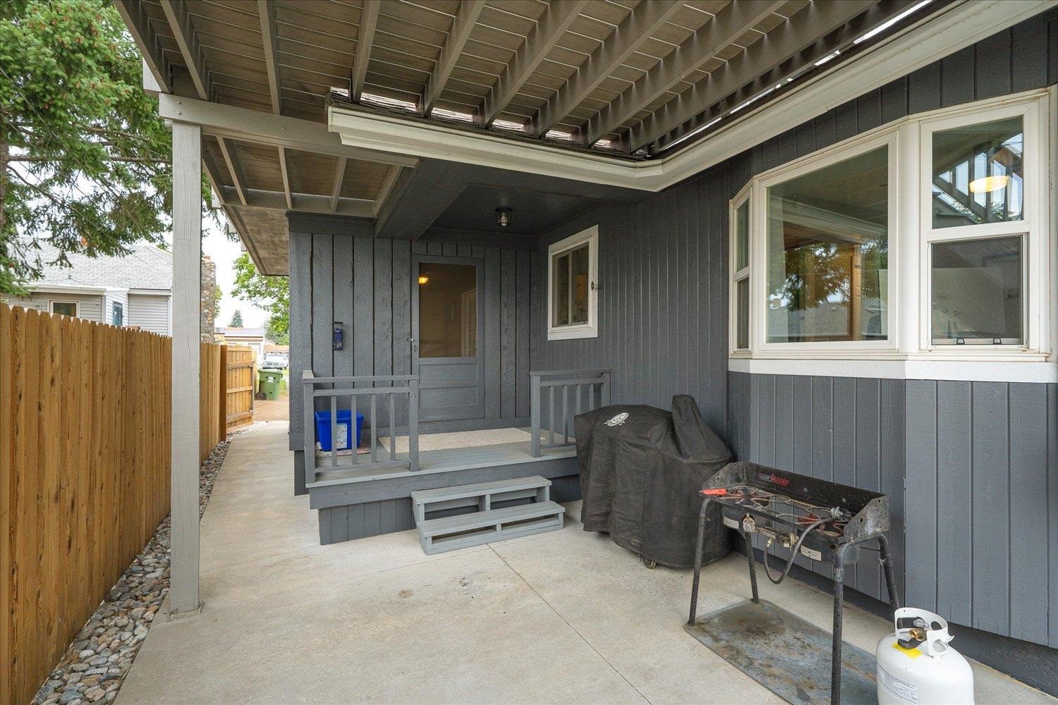 3704 East 28th Avenue Spokane, WA 99223 - Photo 33 of 50