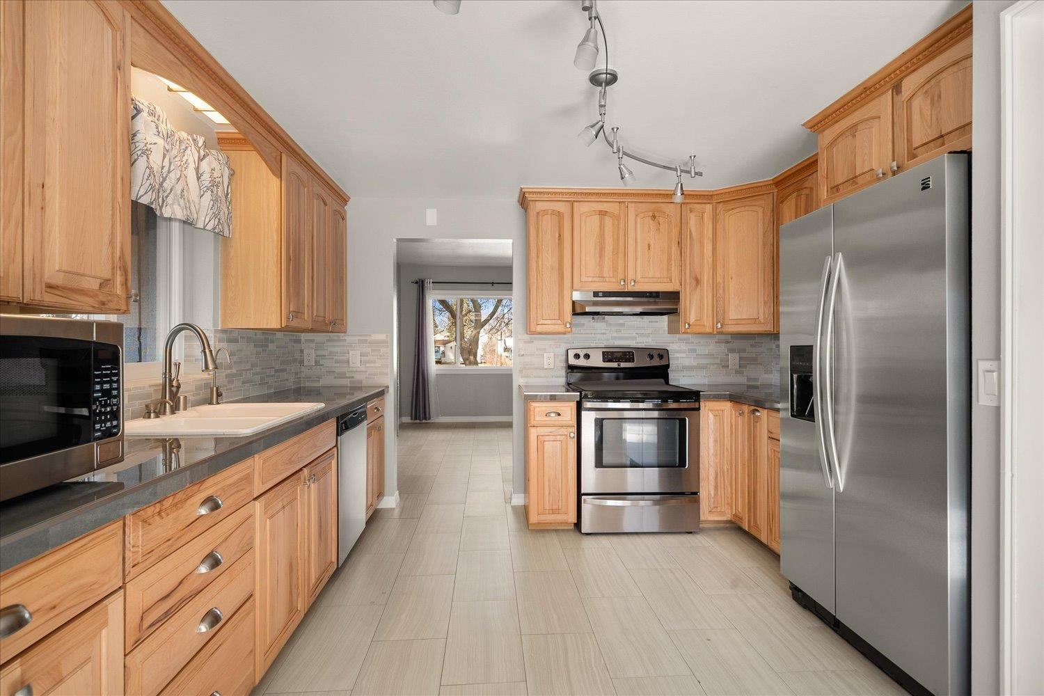 3704 East 28th Avenue Spokane, WA 99223 - Photo 9 of 50