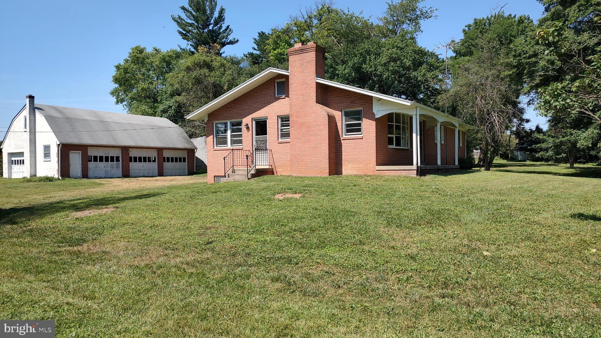 9915 Moxley Road Damascus, MD 20872 - Photo 1 of 60 Gallery Image 1