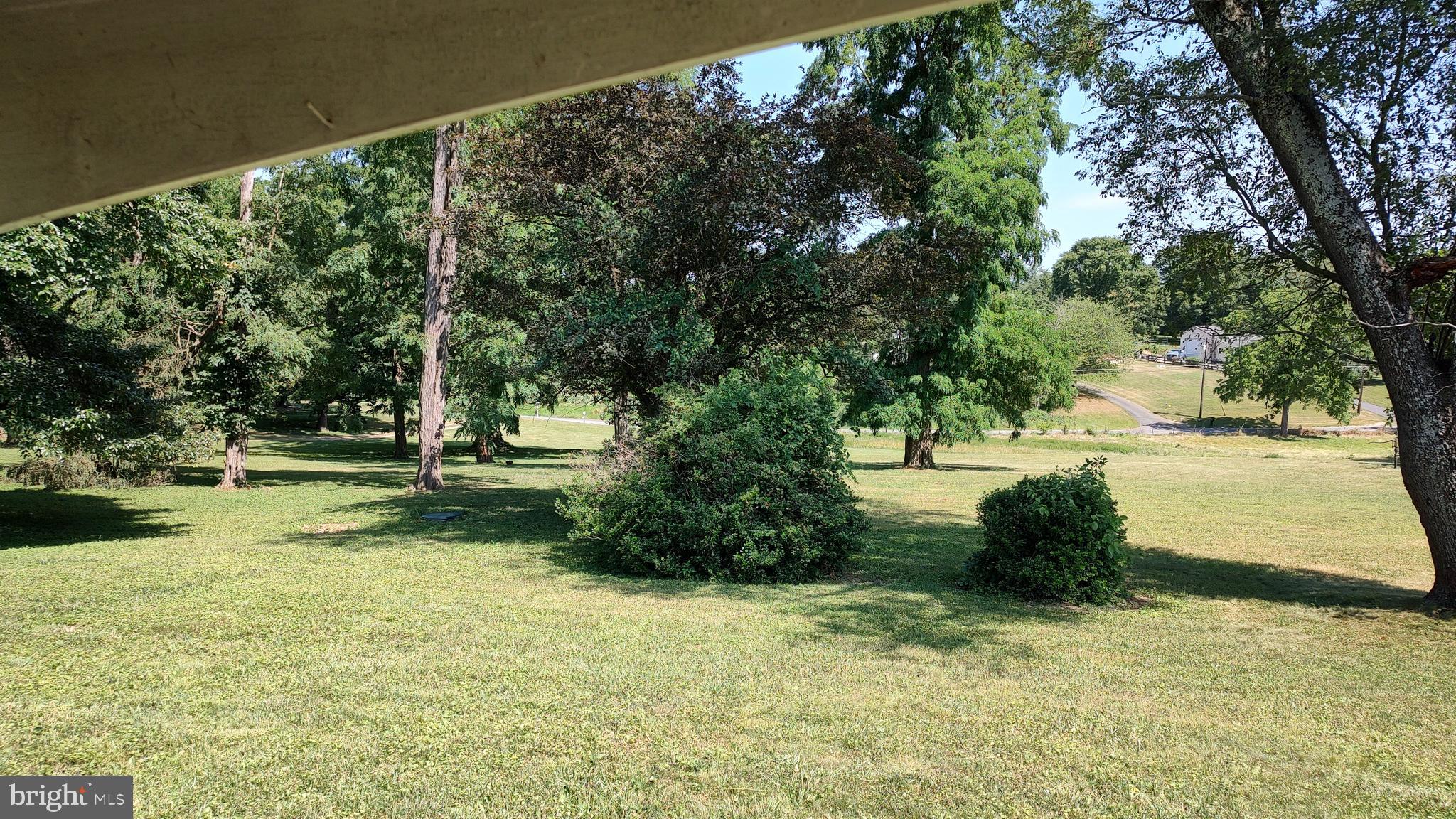 9915 Moxley Road Damascus, MD 20872 - Photo 4 of 60 Gallery Image 4