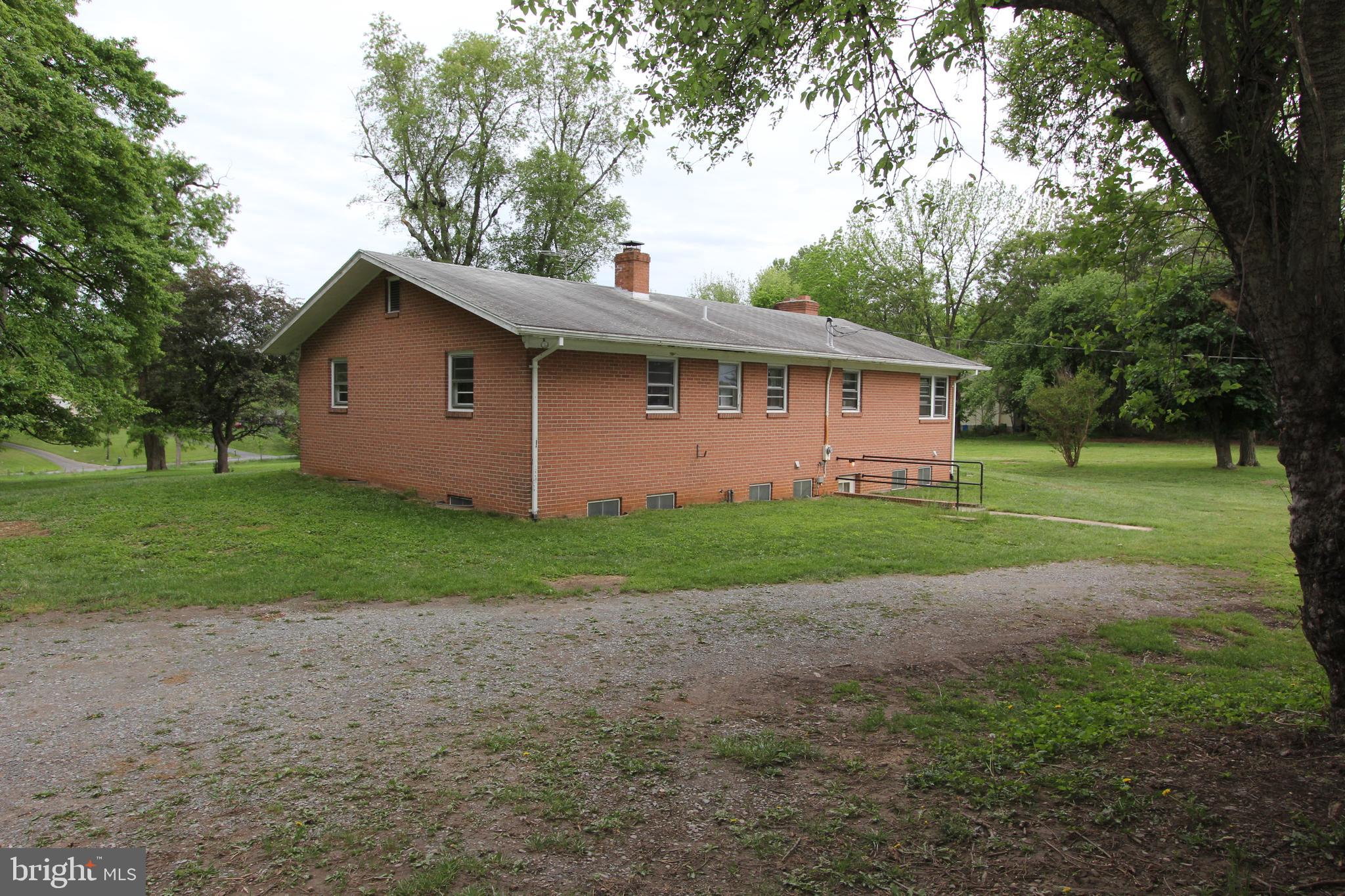 9915 Moxley Road Damascus, MD 20872 - Photo 7 of 60 Gallery Image 7