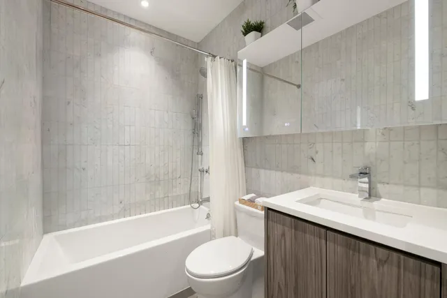 $619,000 | 442 Pulaski Street, Unit 2F | Bedford-Stuyvesant